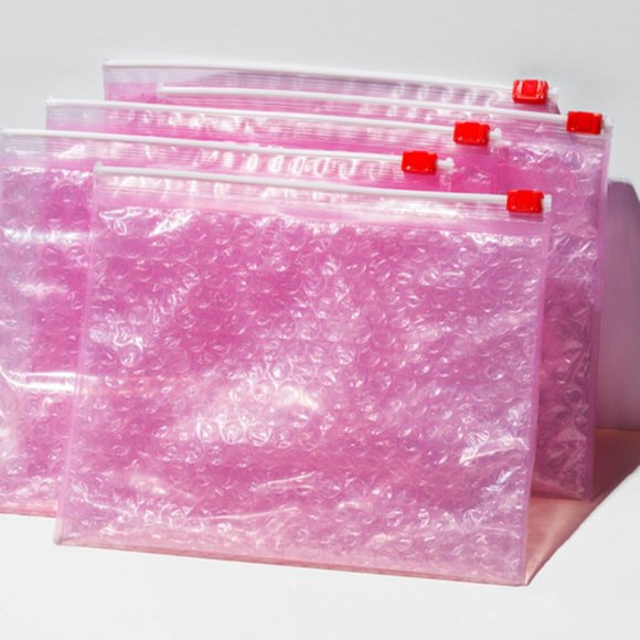 Glossier Accessories - [NEW] Glossier Pink Pouch [Set of 2]